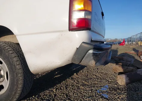 2002 Chevrolet Silverado 1500 из США, поврежденный, VIN 2GCEC19XX21100598